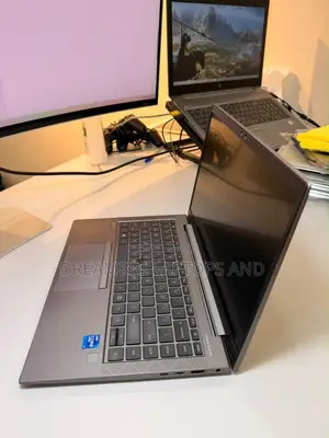 Laptop HP ZBook Firefly G8 32GB Intel Core i7 SSD 512GB