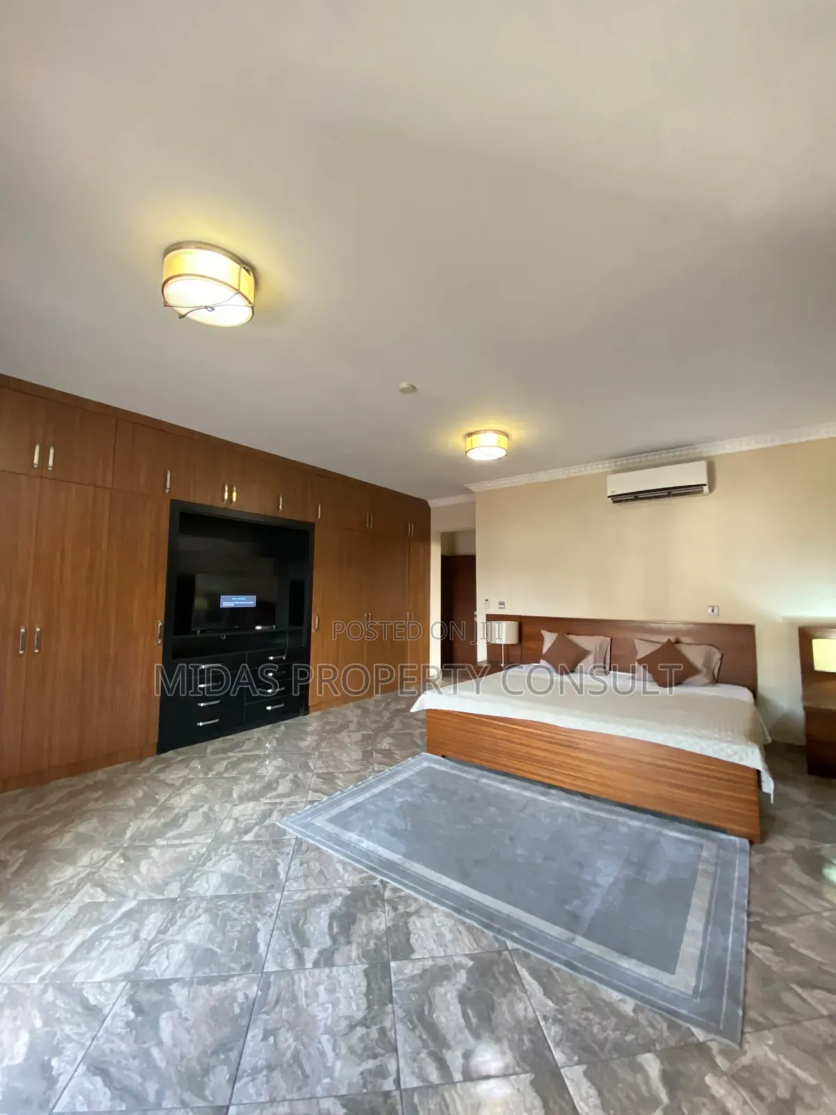 Furnished 2bdrm Apartment in Accra Mall Area for rent
