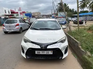 Toyota Corolla 2018 White