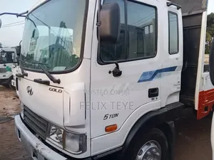 Hyundai 5Ton Double Axles 8 Holes