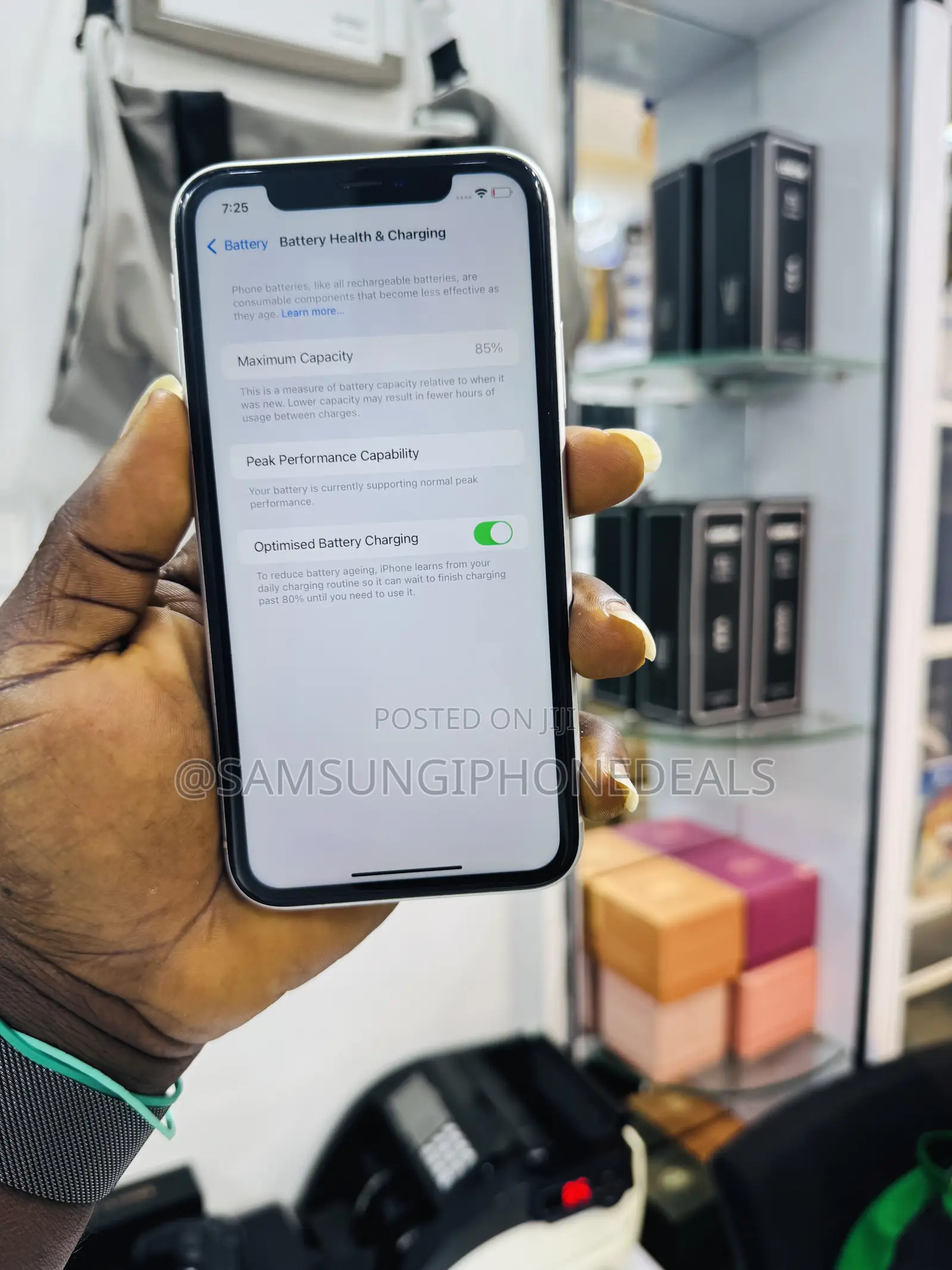 Apple iPhone XR 64 GB White