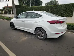 Hyundai Elantra 2017 White