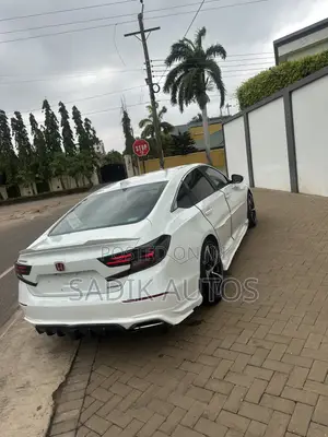 Honda Accord Sport (1.5L 4cyl Turbo CVT) 2019 White