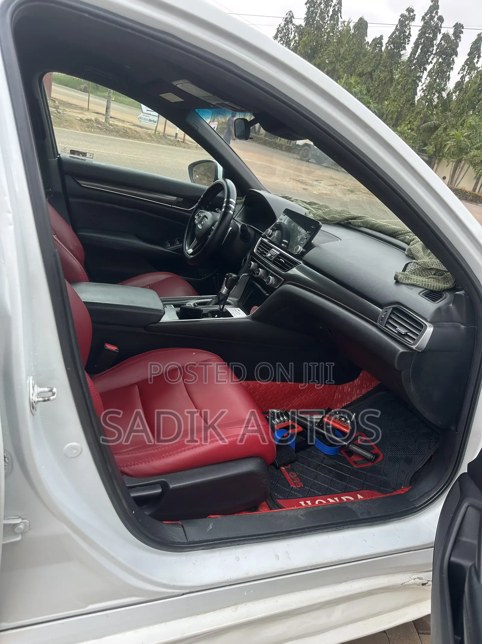 Honda Accord Sport (1.5L 4cyl Turbo CVT) 2019 White