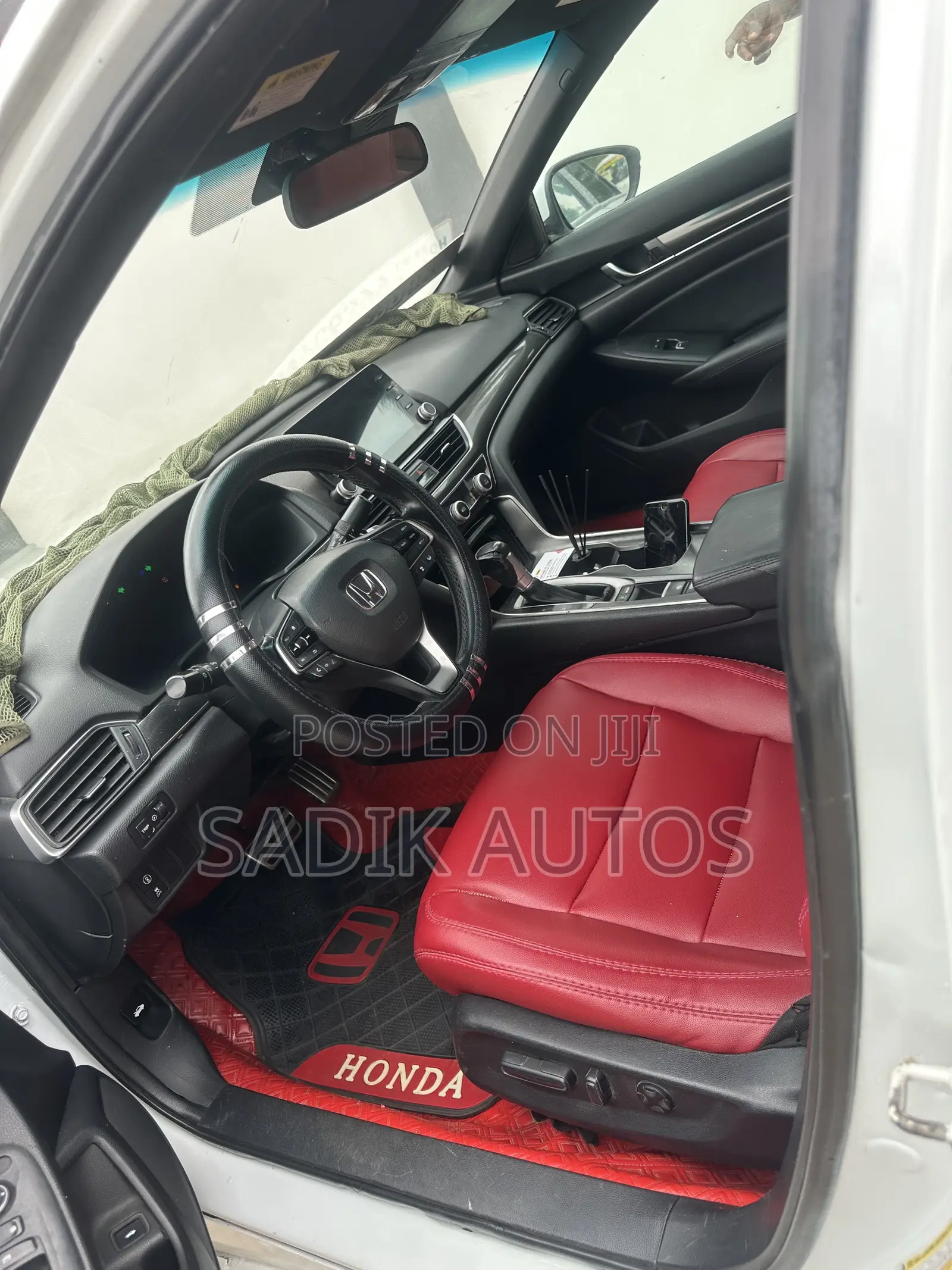 Honda Accord Sport (1.5L 4cyl Turbo CVT) 2019 White