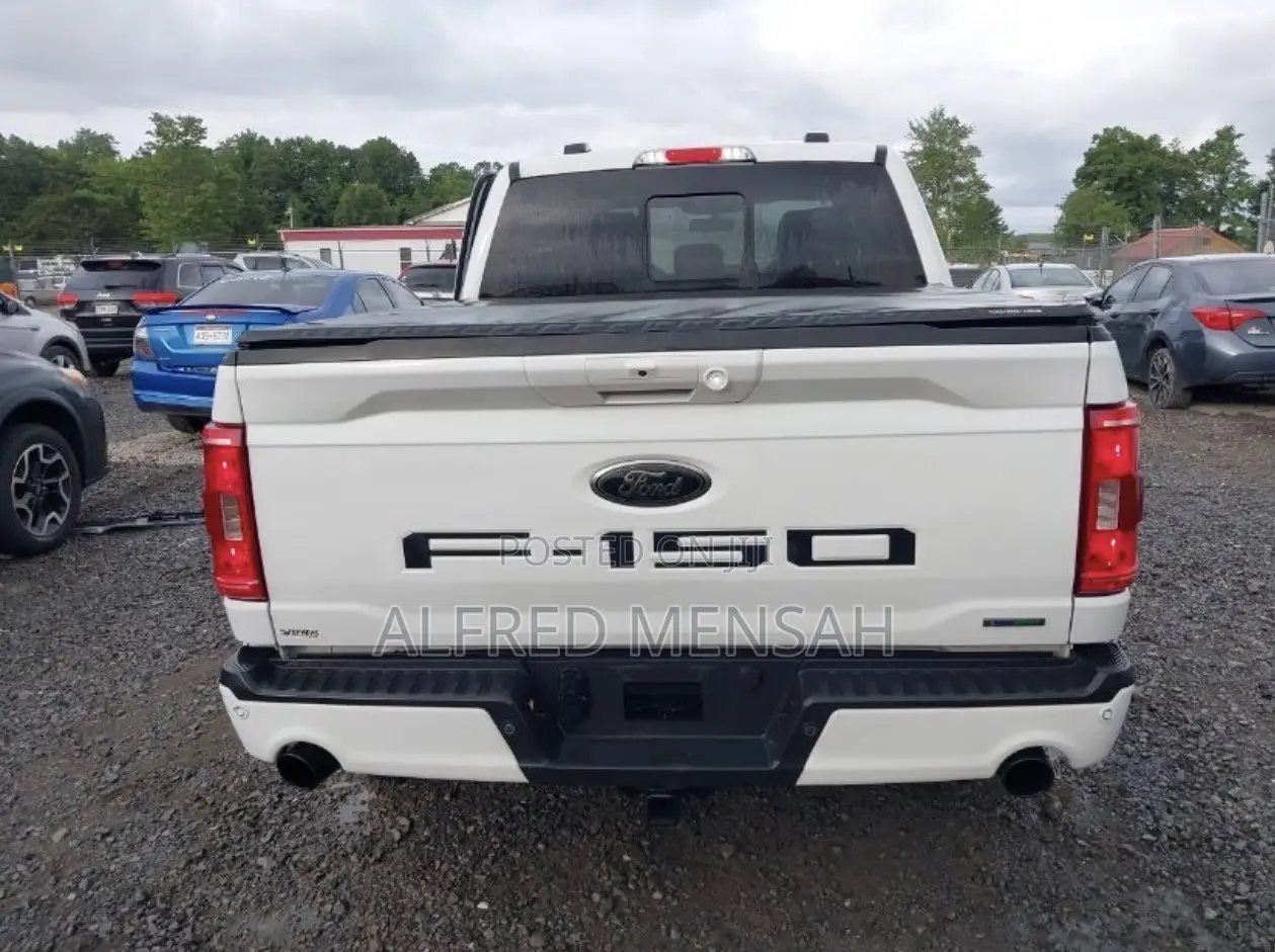 Ford F-150 XLT 2022 White