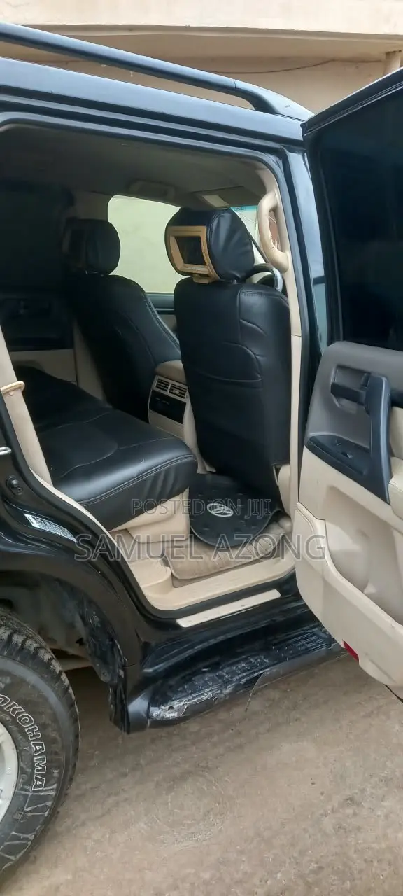 Toyota Land Cruiser 4.5 V8 GX-R 2012 Black