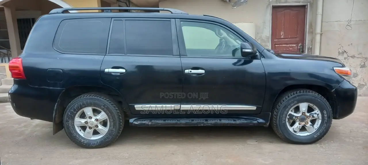 Toyota Land Cruiser 4.5 V8 GX-R 2012 Black