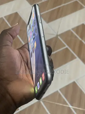 Apple iPhone XS Max 64 GB White