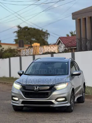 Honda HR-V Touring AWD 2019 Silver