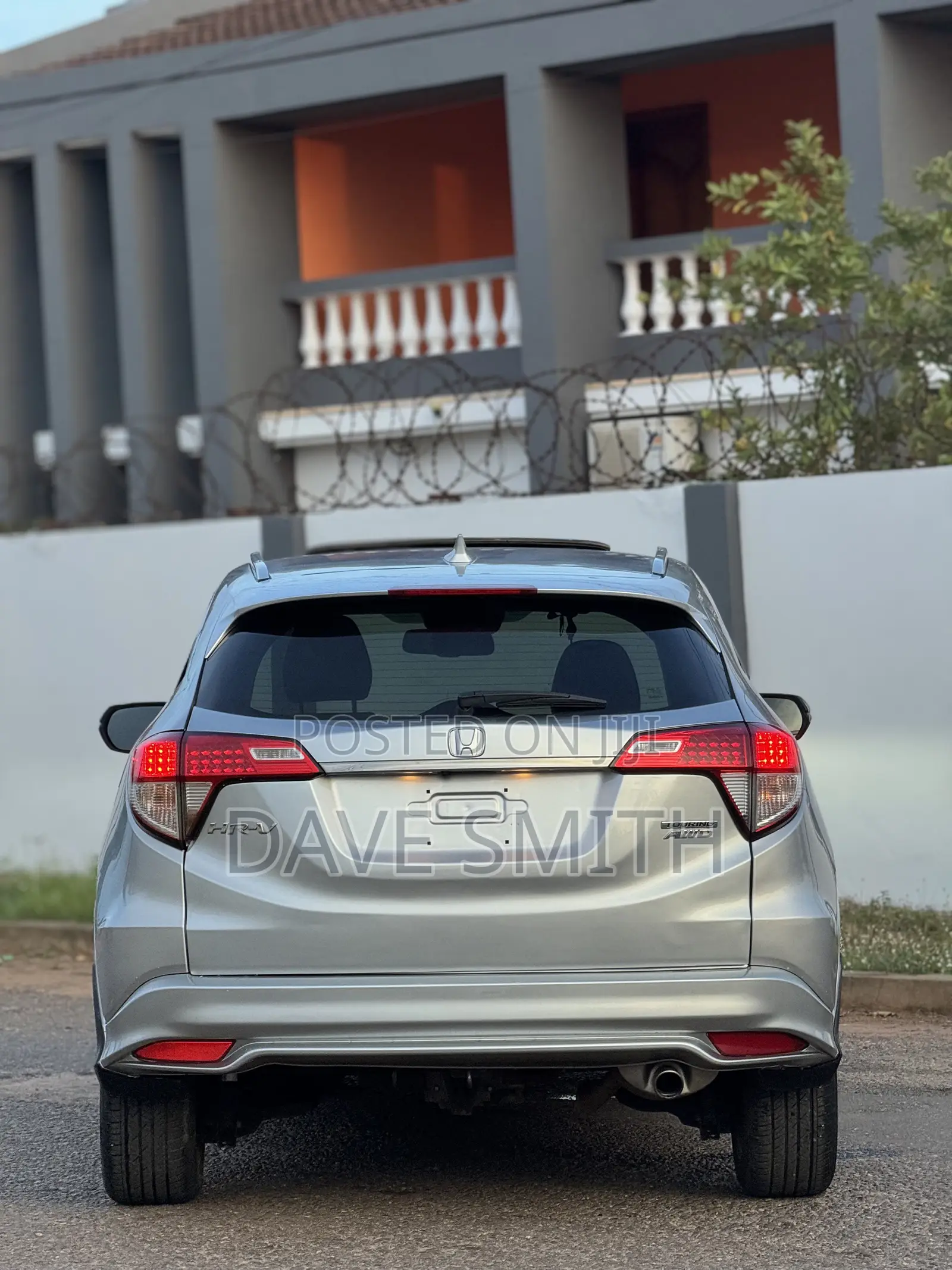 Honda HR-V Touring AWD 2019 Silver