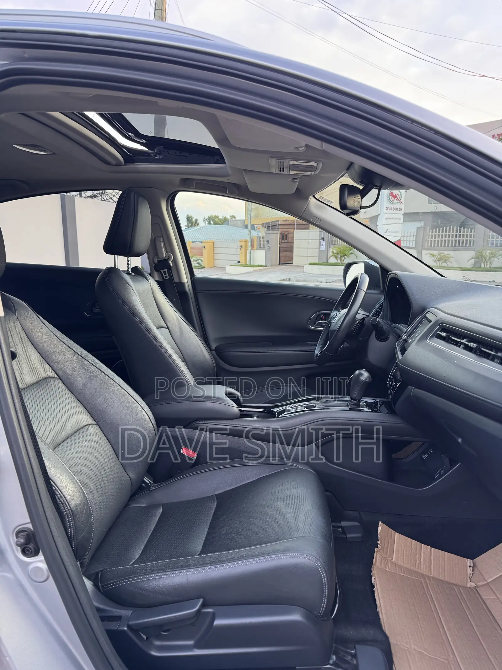 Honda HR-V Touring AWD 2019 Silver