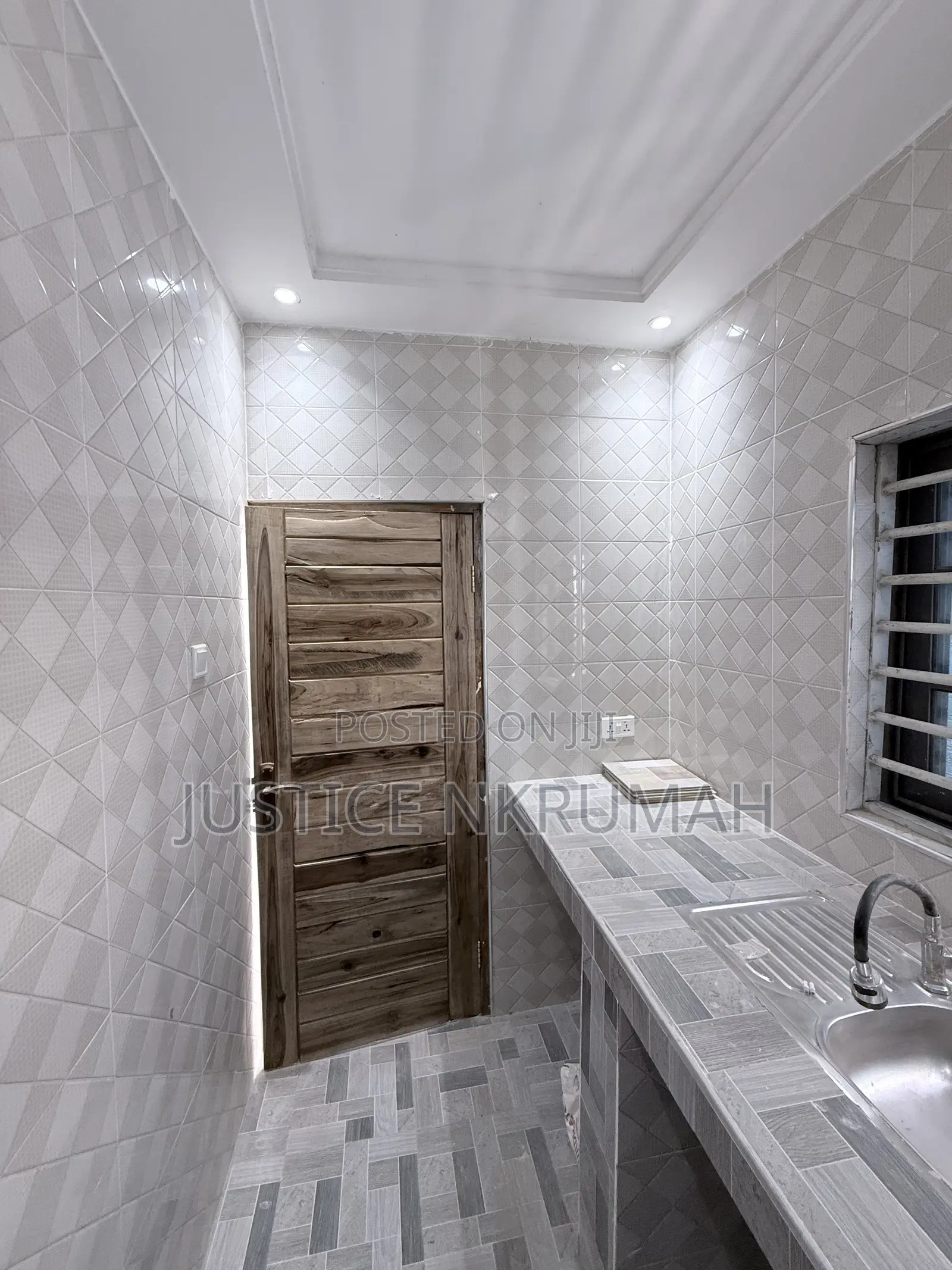 1bdrm Apartment in Mr Justice Estate, Bortiano for rent
