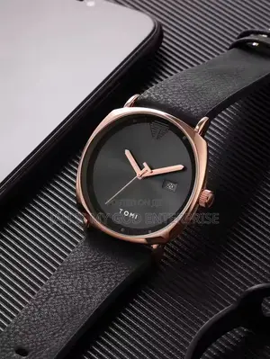 Tomi Men's Minimalist Calendar Leather Casual Quartz Watch