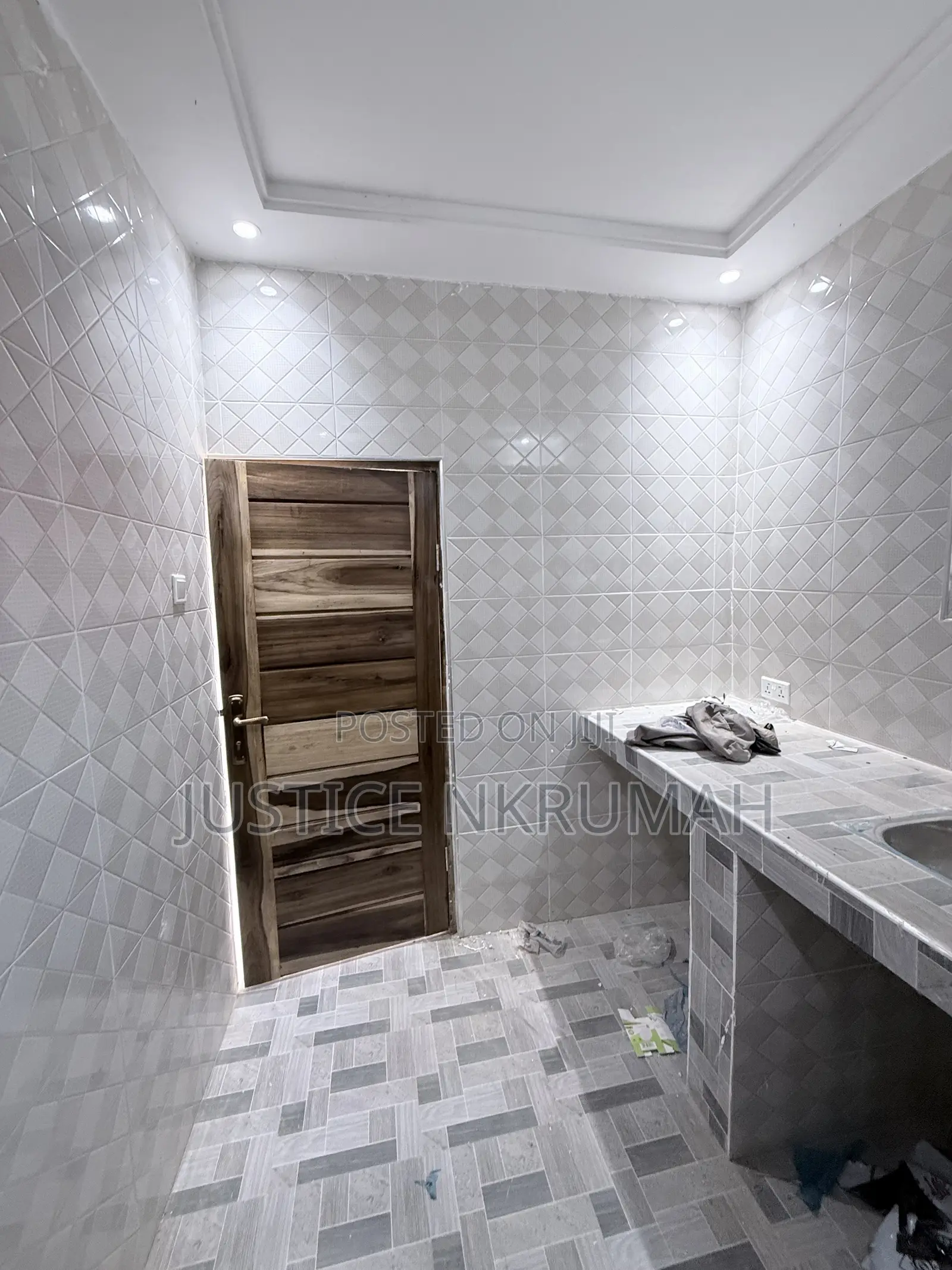 1bdrm Apartment in Mr Justice Estate, Bortiano for rent