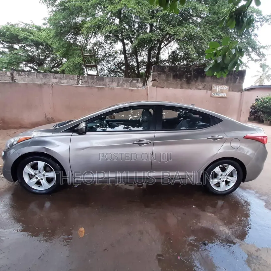 Hyundai Elantra GLS Automatic 2012 Gray