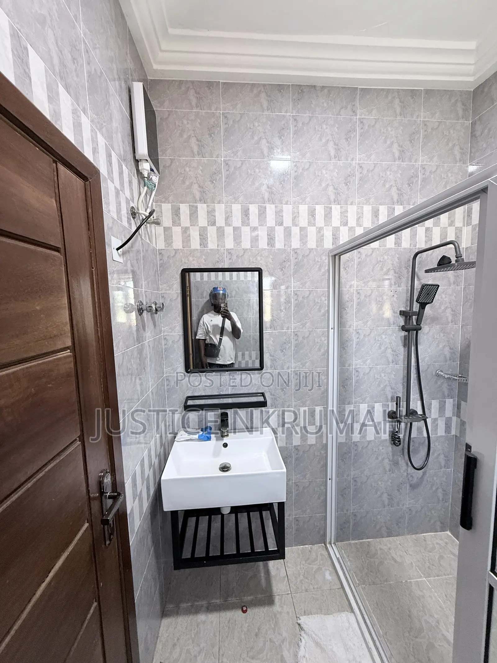2bdrm Apartment in Mr Justice Estate, Bortiano for rent
