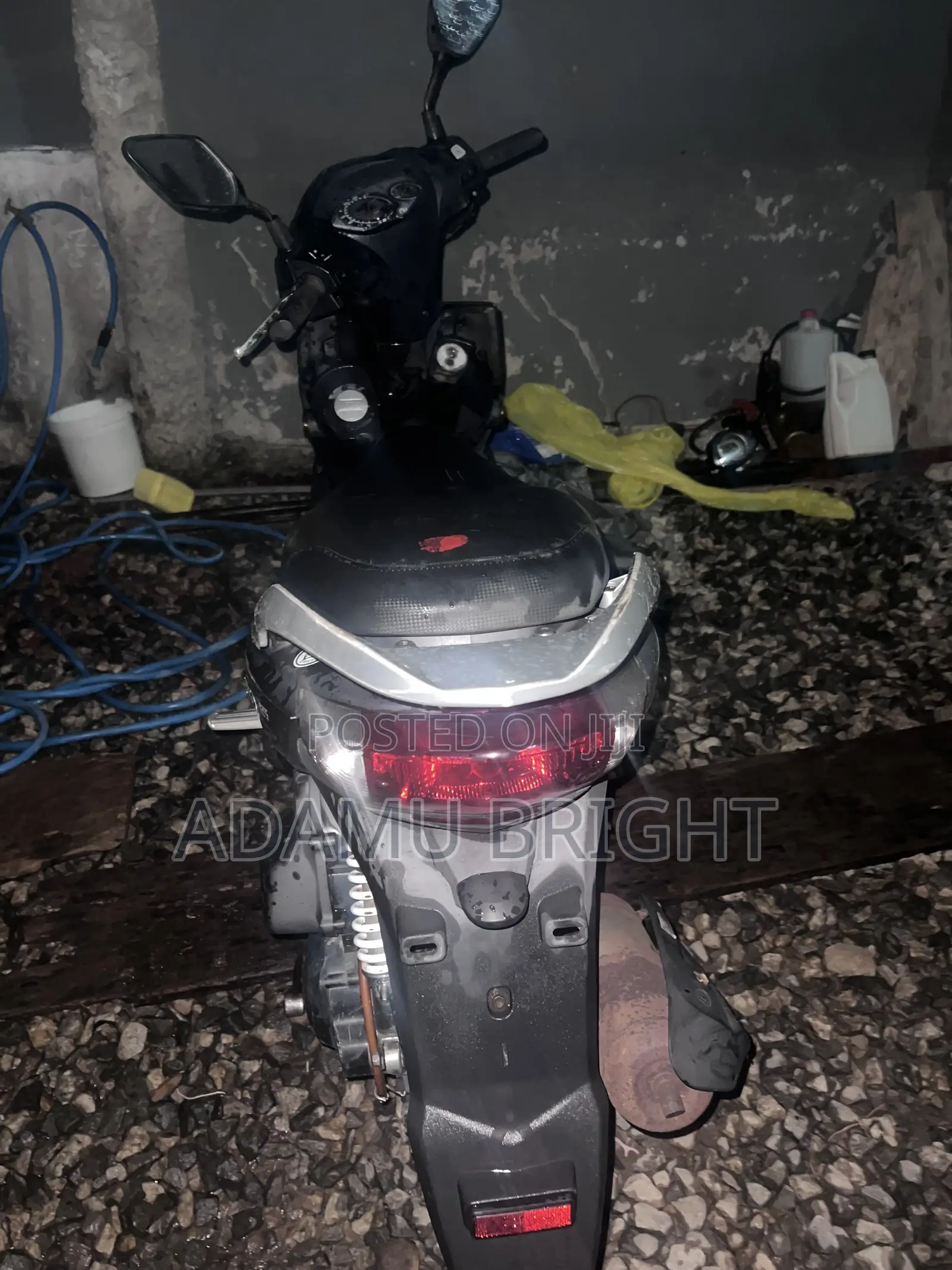 SYM Mio 2019 Black