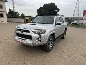 Toyota 4-Runner TRD Off Road 4dr 4x4 (4.0L 6cyl 5A) 2017 Silver
