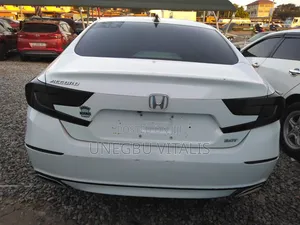 Honda Accord EX-L 2.0T 2018 White