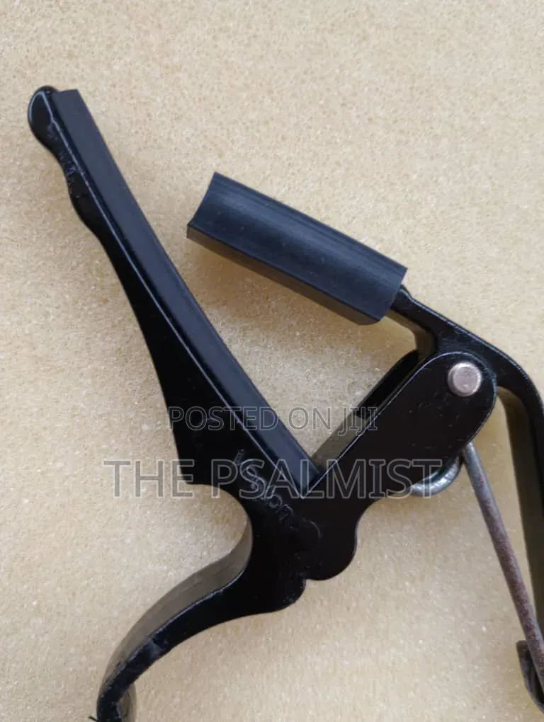 Veston Capo for Guitars