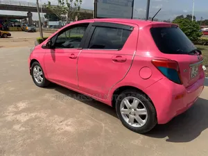 Toyota Vitz 1.3 FWD 3dr 2012 Pink