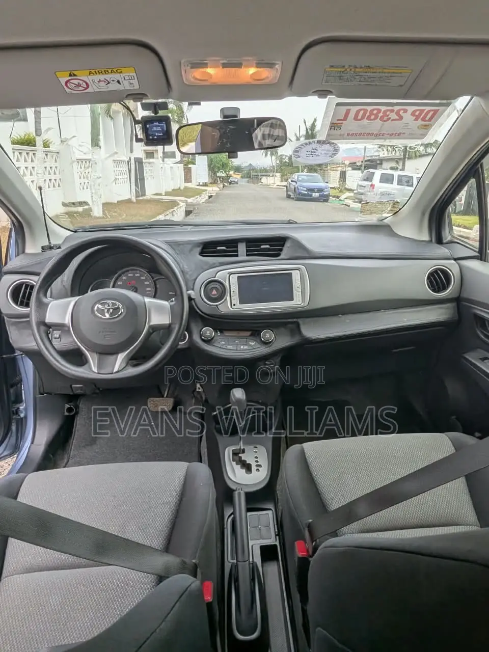 Toyota Vitz 1.3 FWD 5dr 2013