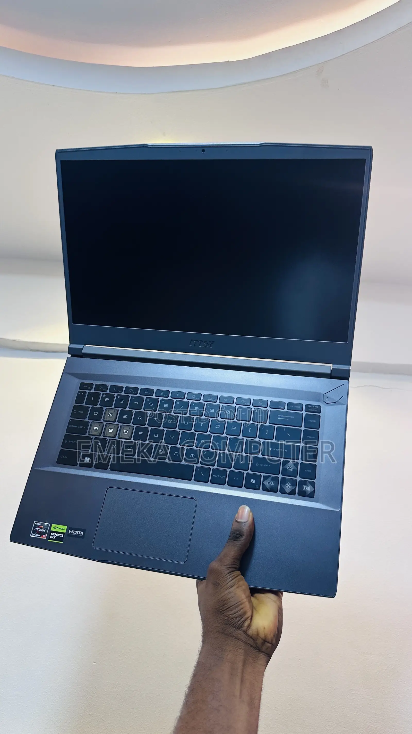 Laptop MSI MSI Sword 15 8GB AMD Ryzen 5 SSD 512GB