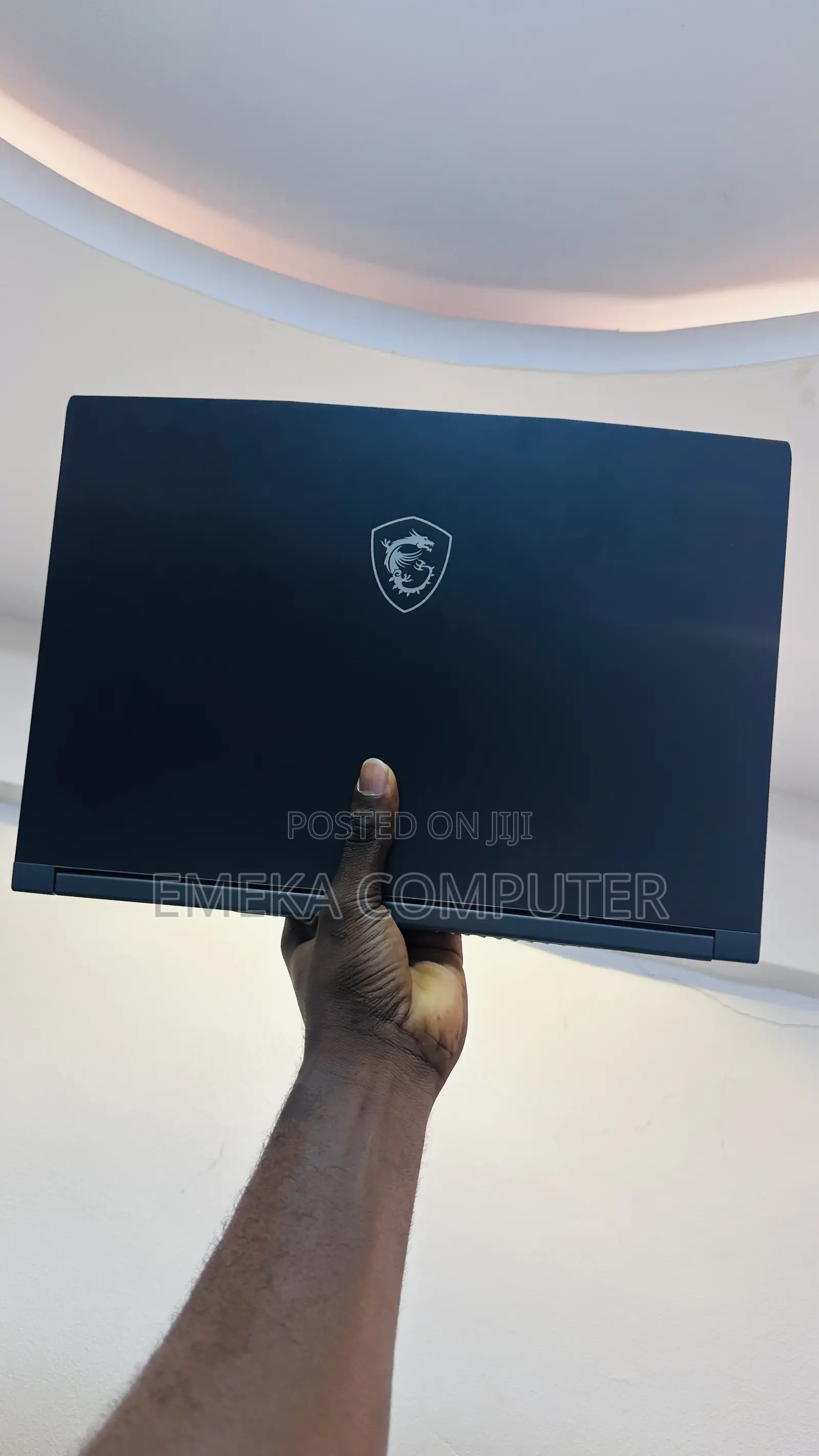 Laptop MSI MSI Sword 15 8GB AMD Ryzen 5 SSD 512GB