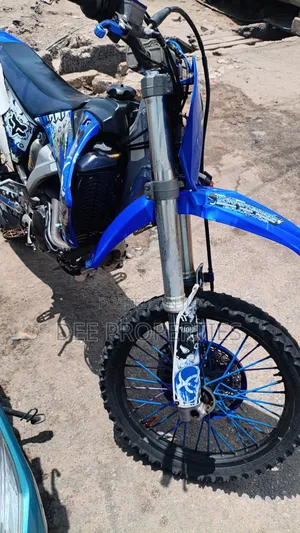 Yamaha 2018 Blue