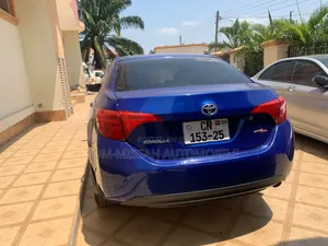 Toyota Corolla LE 4dr Sedan (1.8L 4cyl CVT) 2015 Blue