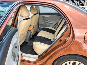 Toyota Corolla LE Special Edition 4dr Sedan (1.8L 4cyl 4A) 2013 Brown
