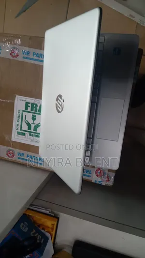New Laptop HP 15 8GB Intel Core i3 SSD 512GB