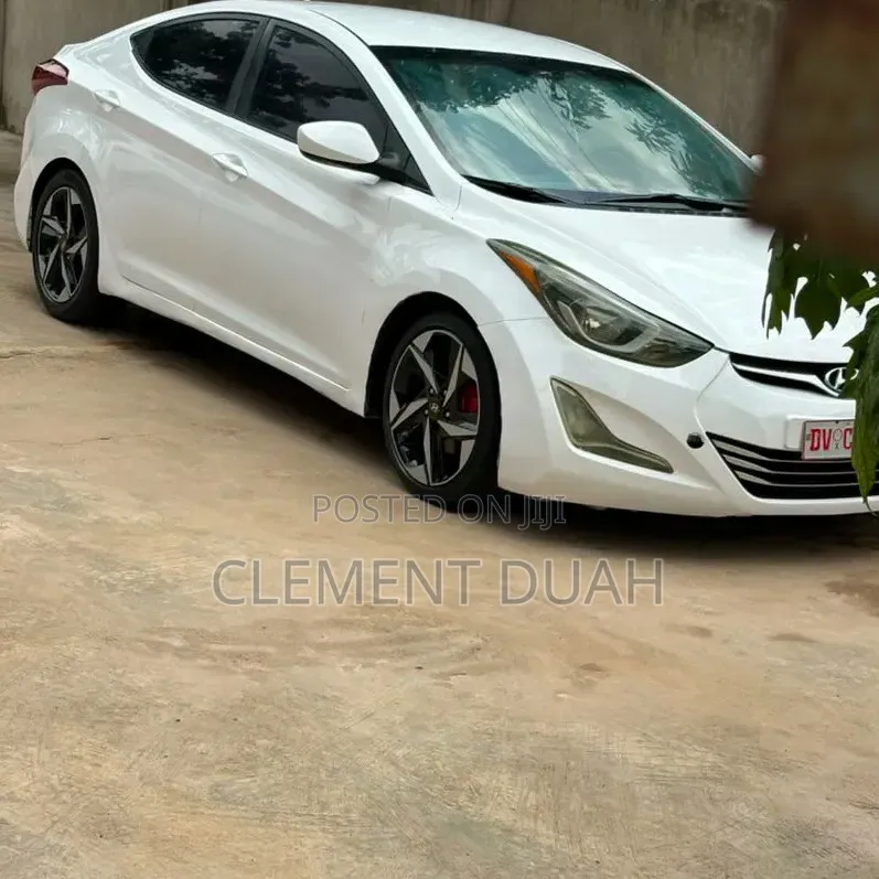 Hyundai Elantra SE Sedan FWD (1.8L 4cyl 6A) 2016 White