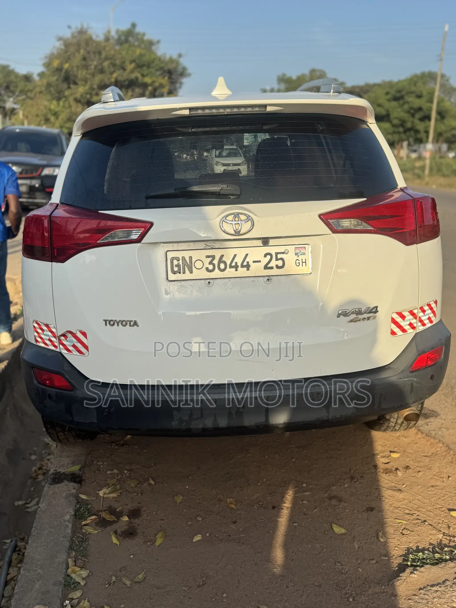 Toyota RAV4 SE AWD (2.5L 4cyl 6A) 2016 White