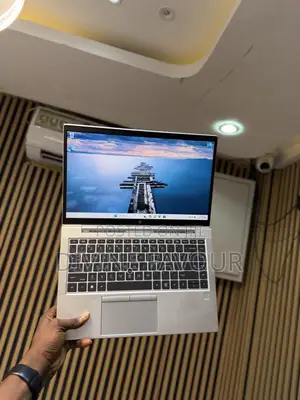 Laptop HP EliteBook 845 G8 16GB AMD Ryzen 5 SSD 256GB