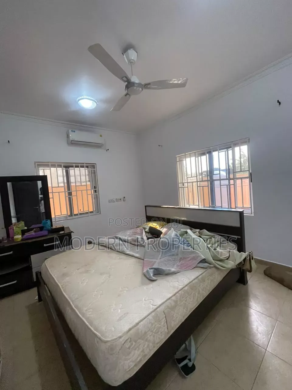 3bdrm House in Modern Properties, Baatsona Total for rent