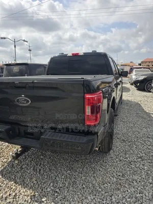 Ford F-150 XLT 2022 Black