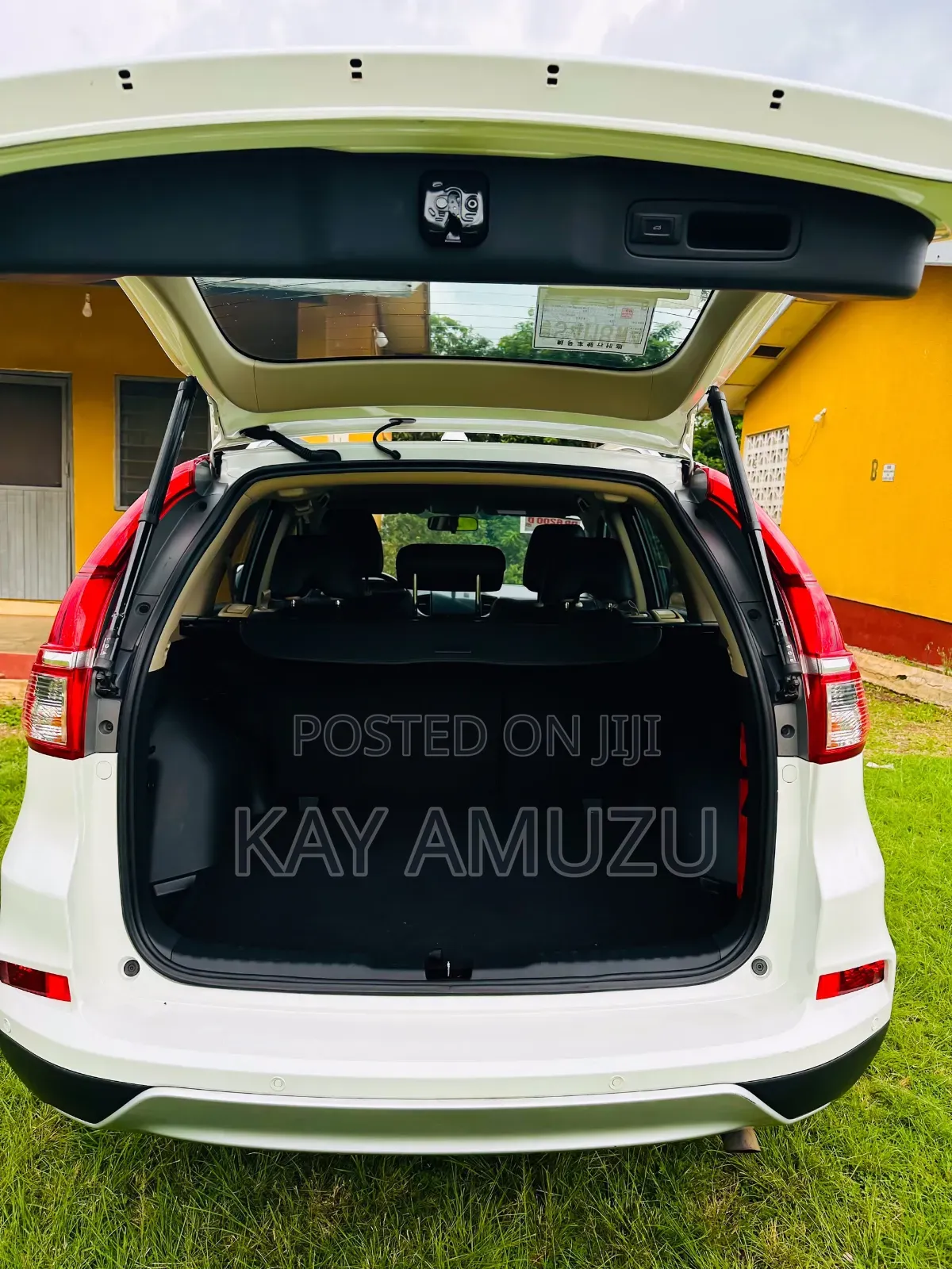 Toyota RAV4 XLE Premium 2021 White
