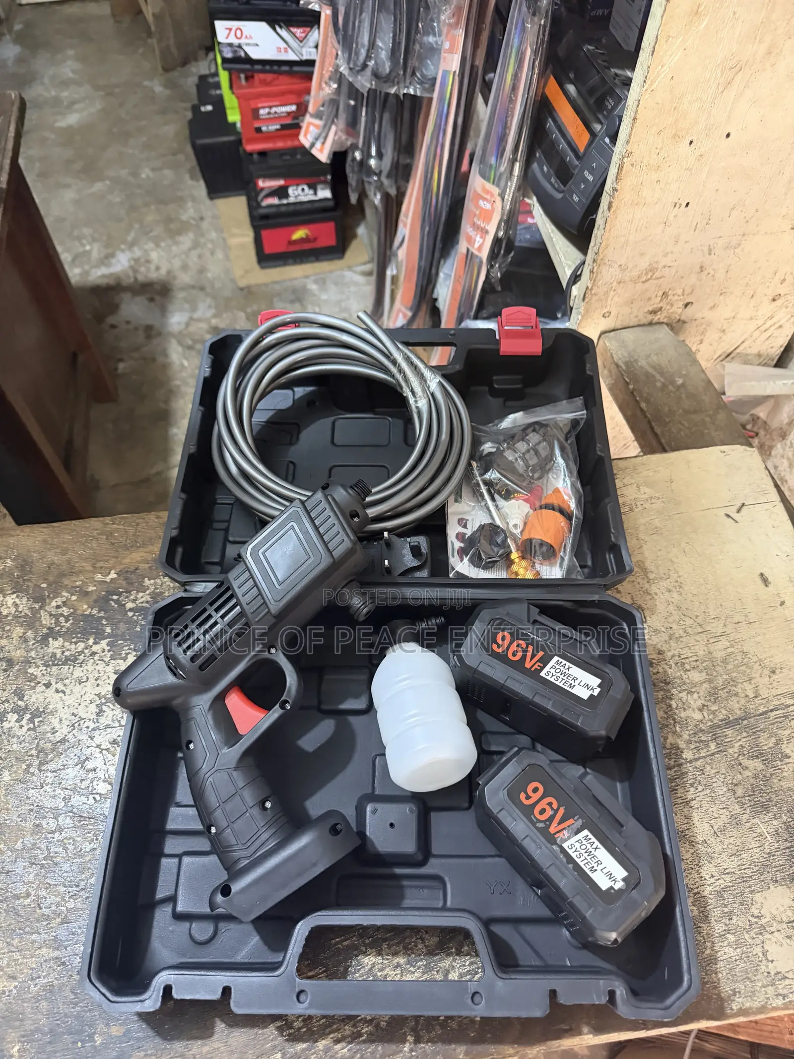 Portable Car Washing Machine With Two Batteries