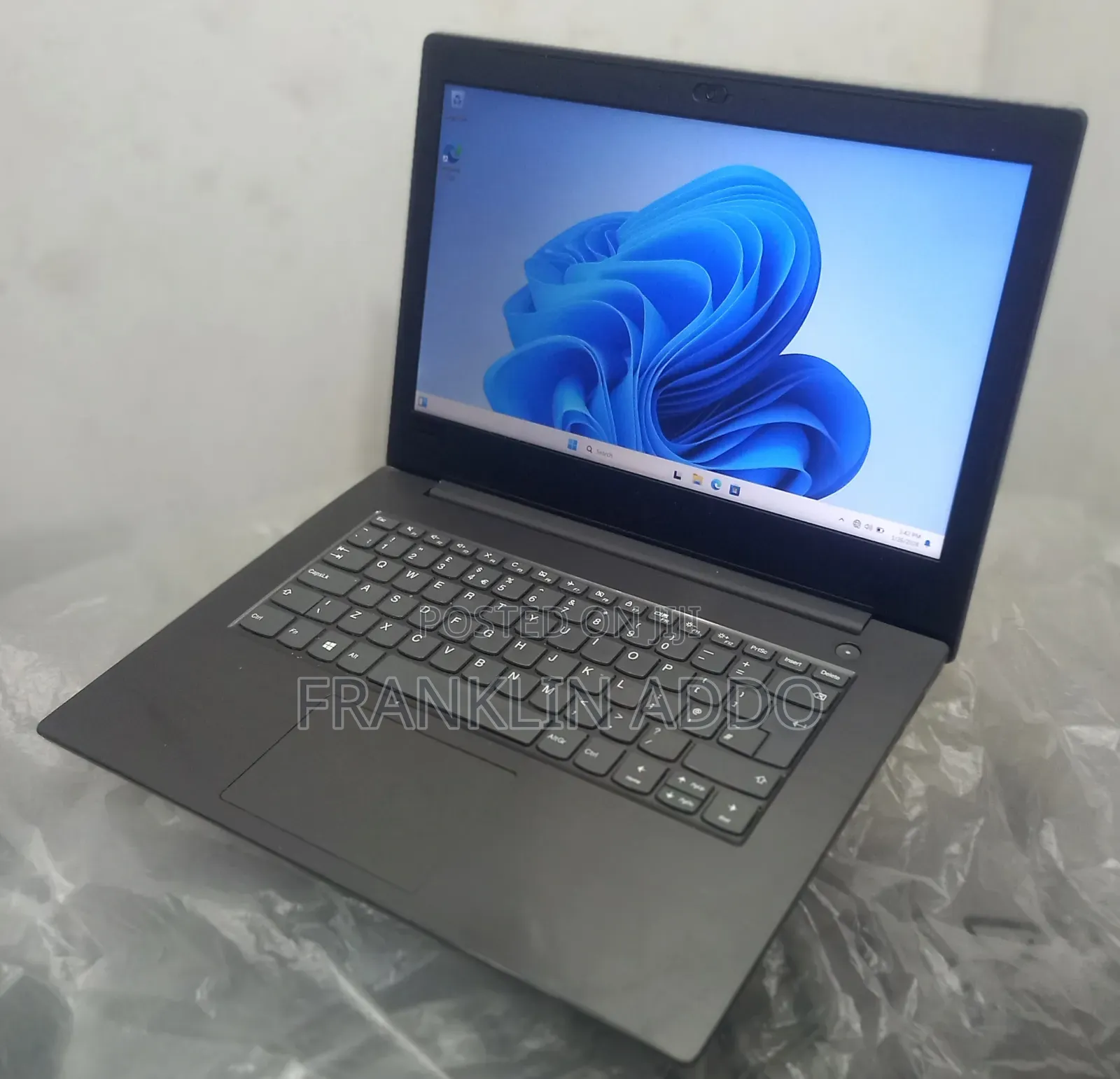Laptop Lenovo V130-15IKB 8GB Intel Core i5 SSD 256GB