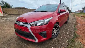 Toyota Yaris L Hatchback 5dr 2016 Red