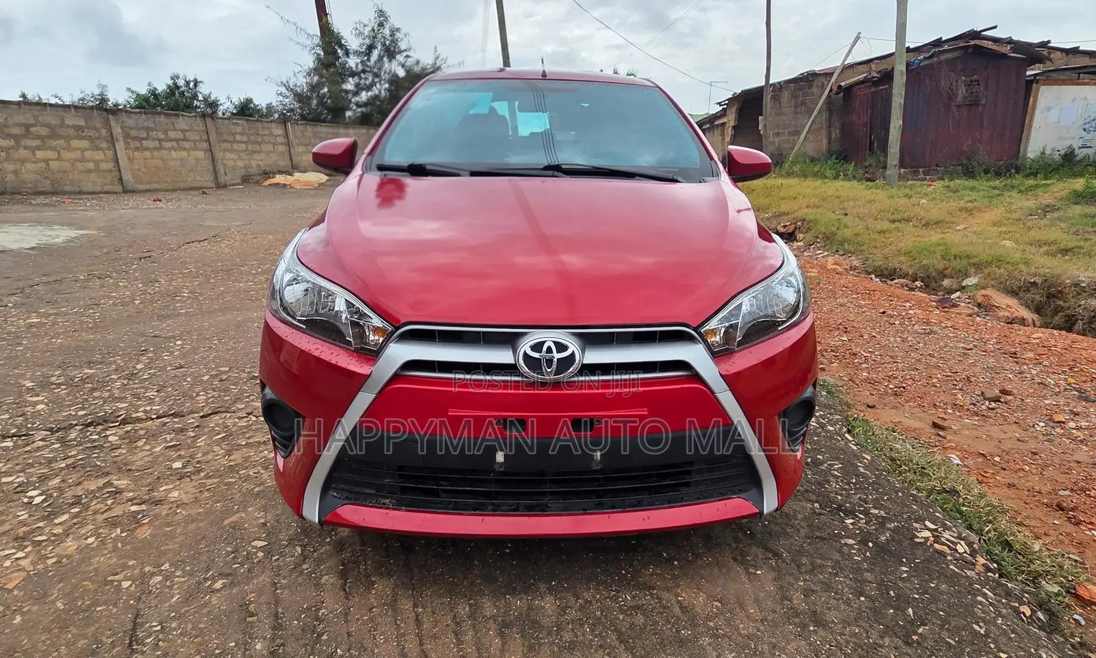 Toyota Yaris L Hatchback 5dr 2016 Red