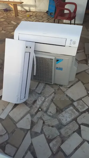 Daikin 2.5 Horse Power R32 Gas