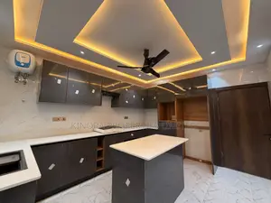2bdrm Apartment in Lakeside for rent