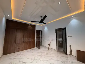 2bdrm Apartment in Lakeside for rent