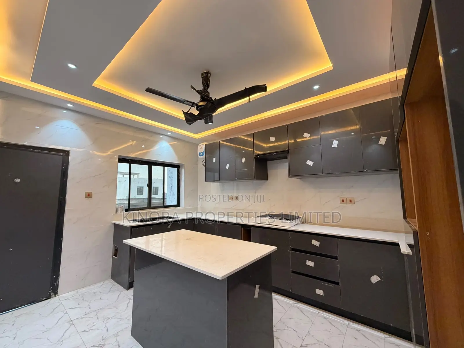 2bdrm Apartment in Lakeside for rent