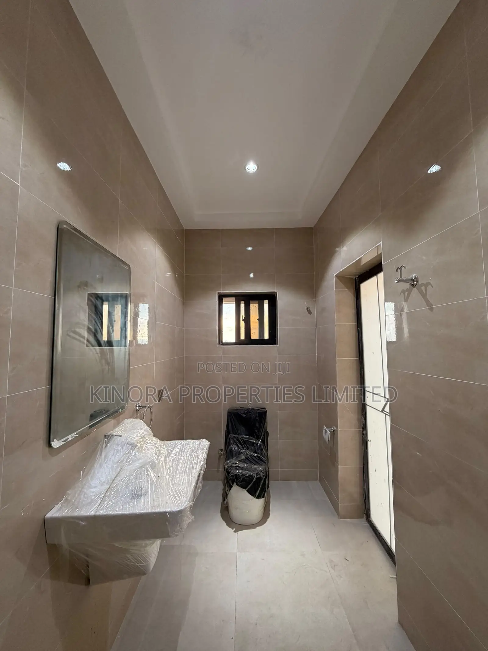 2bdrm Apartment in Lakeside for rent