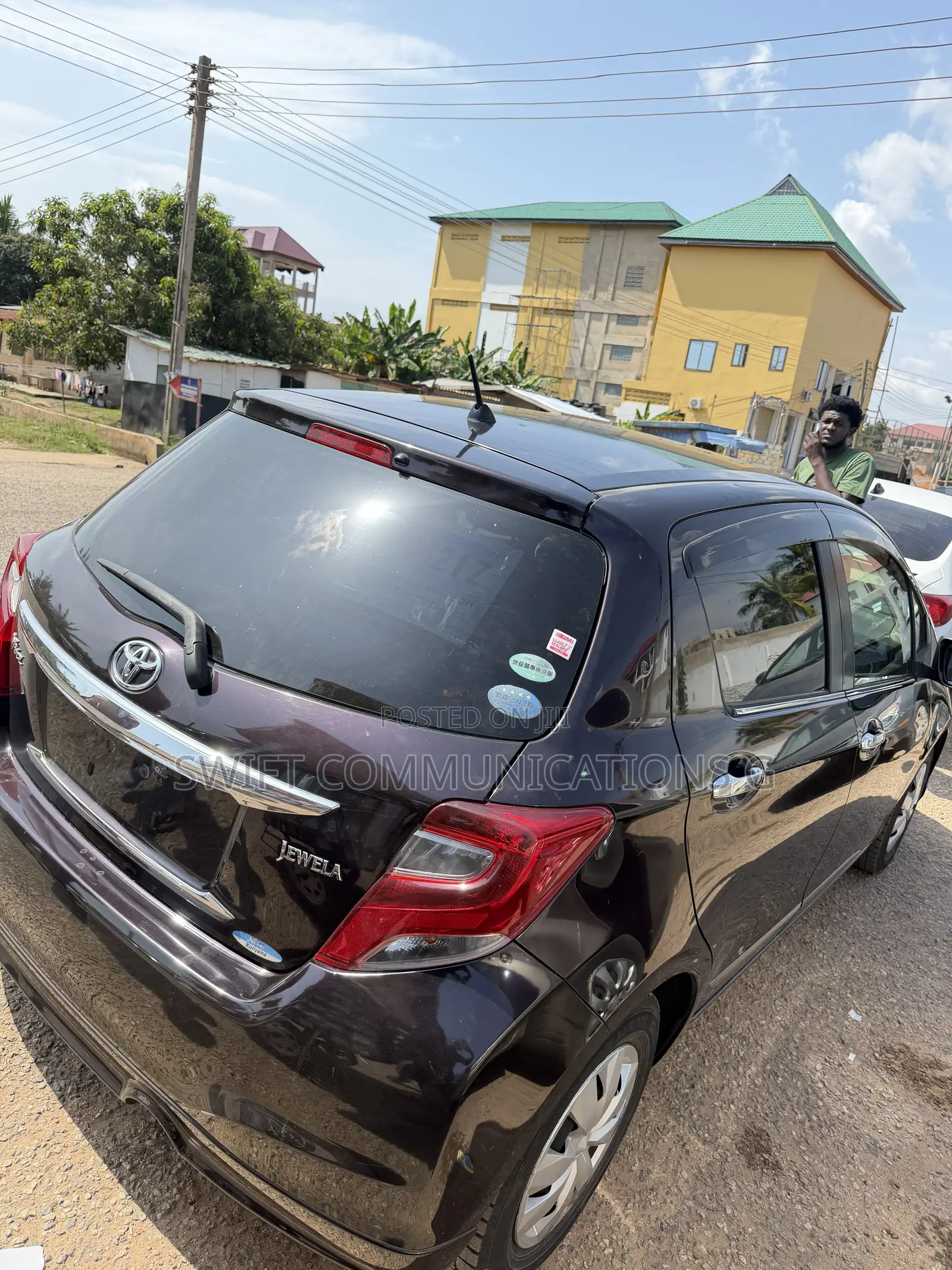 Toyota Vitz 1.3 FWD 5dr 2015 Purple