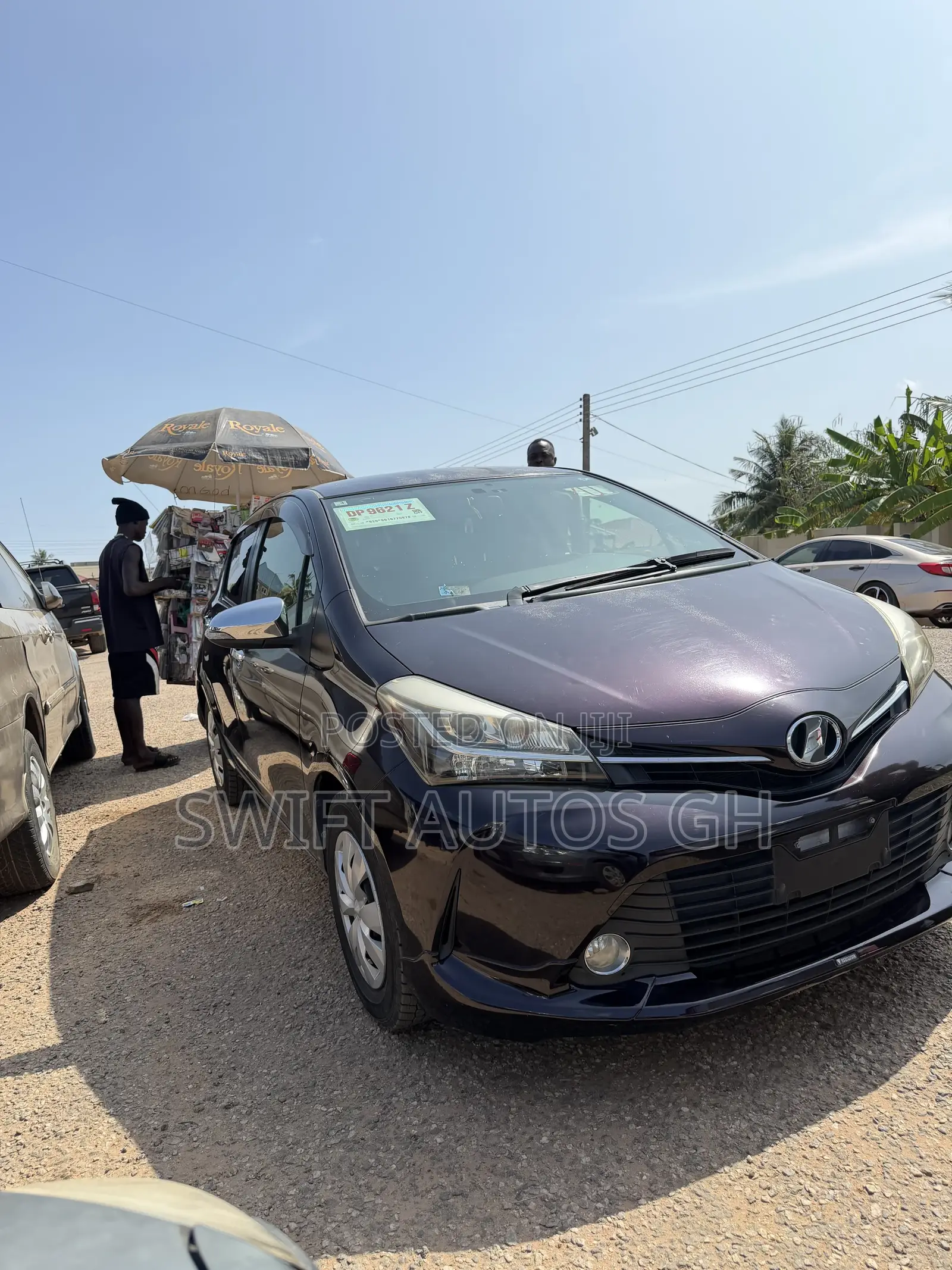 Toyota Vitz 1.3 FWD 5dr 2015 Purple
